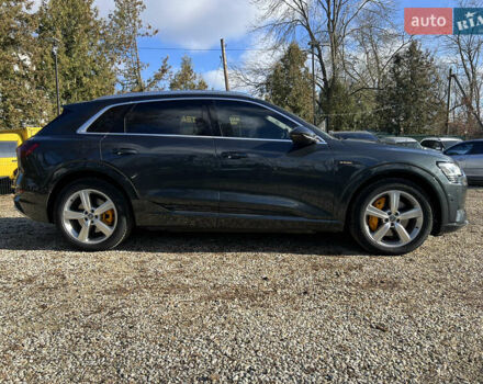 Сірий Ауді E-Tron, об'ємом двигуна 0 л та пробігом 148 тис. км за 29900 $, фото 3 на Automoto.ua