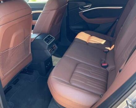 Серый Ауди E-Tron, объемом двигателя 0 л и пробегом 97 тыс. км за 34500 $, фото 9 на Automoto.ua