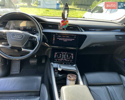 Серый Ауди E-Tron, объемом двигателя 0 л и пробегом 100 тыс. км за 35000 $, фото 7 на Automoto.ua