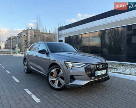 Серый Ауди E-Tron, объемом двигателя 0 л и пробегом 71 тыс. км за 31500 $, фото 3 на Automoto.ua
