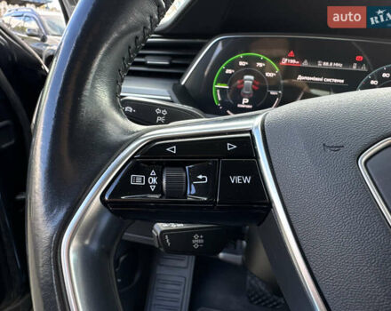 Серый Ауди E-Tron, объемом двигателя 0 л и пробегом 162 тыс. км за 20850 $, фото 36 на Automoto.ua