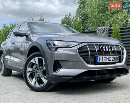 Ауді E-Tron 2019 у Дрогобичі на Automoto.ua Сірий Ауді E-Tron, об'ємом двигуна 0 л та пробігом 160 тис. км за 23500 $, фото 5 на Automoto.ua