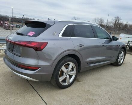 Серый Ауди E-Tron, объемом двигателя 0 л и пробегом 106 тыс. км за 24900 $, фото 3 на Automoto.ua