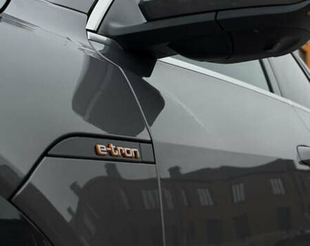 Сірий Ауді E-Tron, об'ємом двигуна 0 л та пробігом 75 тис. км за 34300 $, фото 20 на Automoto.ua