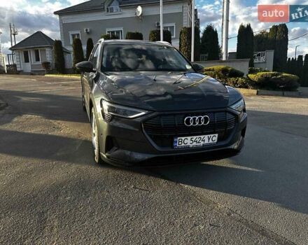 Сірий Ауді E-Tron, об'ємом двигуна 0 л та пробігом 52 тис. км за 35000 $, фото 6 на Automoto.ua