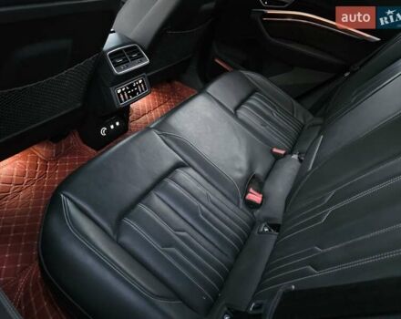 Серый Ауди E-Tron, объемом двигателя 0 л и пробегом 121 тыс. км за 27700 $, фото 30 на Automoto.ua