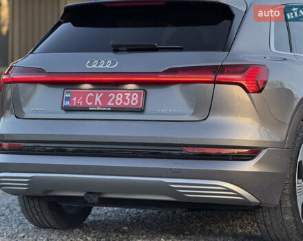 Серый Ауди E-Tron, объемом двигателя 0 л и пробегом 155 тыс. км за 27750 $, фото 20 на Automoto.ua