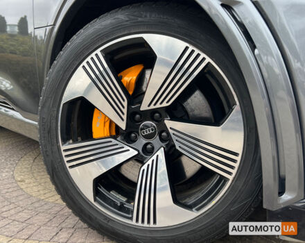 Сірий Ауді E-Tron, об'ємом двигуна 95 л та пробігом 65 тис. км за 33200 $, фото 27 на Automoto.ua
