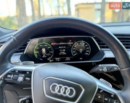 Серый Ауди E-Tron, объемом двигателя 0 л и пробегом 83 тыс. км за 32700 $, фото 31 на Automoto.ua