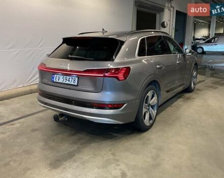 Ауді E-Tron 2019 у Луцьку на Automoto.ua Сірий Ауді E-Tron, об'ємом двигуна 0 л та пробігом 142 тис. км за 32000 $, фото 1 на Automoto.ua