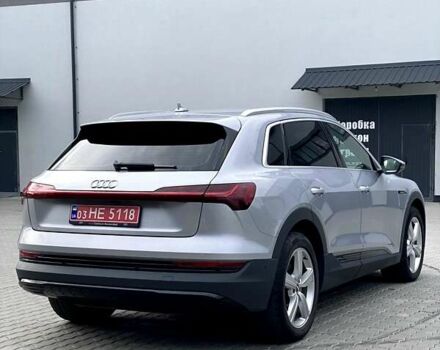 Сірий Ауді E-Tron, об'ємом двигуна 0 л та пробігом 91 тис. км за 26250 $, фото 8 на Automoto.ua
