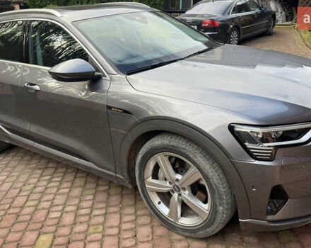 Серый Ауди E-Tron, объемом двигателя 0 л и пробегом 97 тыс. км за 23000 $, фото 2 на Automoto.ua