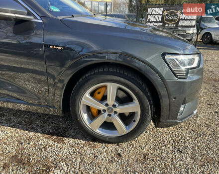 Сірий Ауді E-Tron, об'ємом двигуна 0 л та пробігом 148 тис. км за 29900 $, фото 7 на Automoto.ua