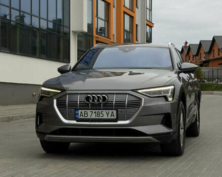 Сірий Ауді E-Tron, об'ємом двигуна 0 л та пробігом 75 тис. км за 34300 $, фото 6 на Automoto.ua