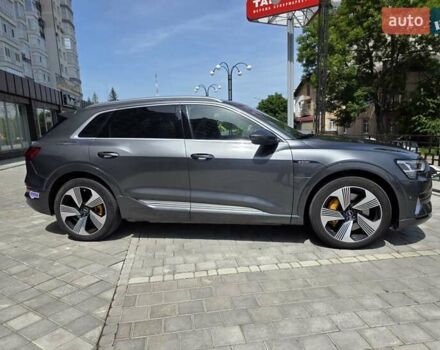 Сірий Ауді E-Tron, об'ємом двигуна 0 л та пробігом 99 тис. км за 30990 $, фото 2 на Automoto.ua