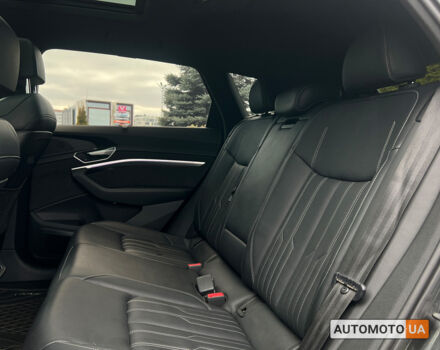 Сірий Ауді E-Tron, об'ємом двигуна 95 л та пробігом 65 тис. км за 33200 $, фото 11 на Automoto.ua