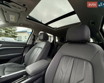 Сірий Ауді E-Tron, об'ємом двигуна 0 л та пробігом 59 тис. км за 30500 $, фото 19 на Automoto.ua