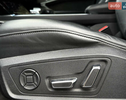 Серый Ауди E-Tron, объемом двигателя 0 л и пробегом 126 тыс. км за 29200 $, фото 26 на Automoto.ua