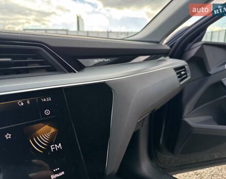 Серый Ауди E-Tron, объемом двигателя 0 л и пробегом 162 тыс. км за 20850 $, фото 31 на Automoto.ua