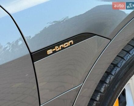 Ауді E-Tron 2019 у Рівному на Automoto.ua Сірий Ауді E-Tron, об'ємом двигуна 0 л та пробігом 139 тис. км за 26900 $, фото 21 на Automoto.ua