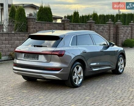 Ауді E-Tron 2019 у Рівному на Automoto.ua Сірий Ауді E-Tron, об'ємом двигуна 0 л та пробігом 139 тис. км за 26900 $, фото 29 на Automoto.ua