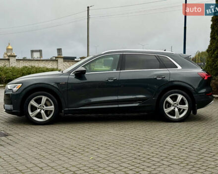 Сірий Ауді E-Tron, об'ємом двигуна 0 л та пробігом 59 тис. км за 30500 $, фото 8 на Automoto.ua