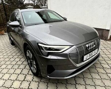 Серый Ауди E-Tron, объемом двигателя 0 л и пробегом 122 тыс. км за 27500 $, фото 4 на Automoto.ua