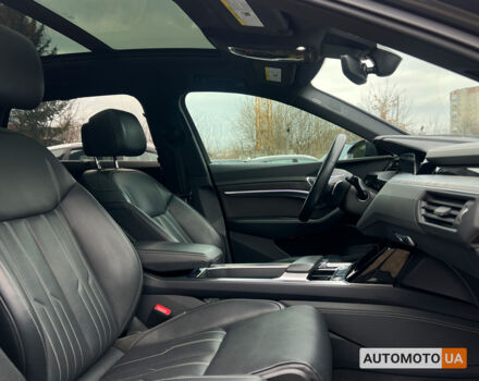 Сірий Ауді E-Tron, об'ємом двигуна 95 л та пробігом 65 тис. км за 33200 $, фото 9 на Automoto.ua