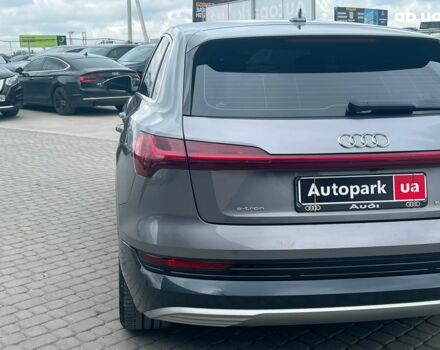 Серый Ауди E-Tron, объемом двигателя 0 л и пробегом 118 тыс. км за 31950 $, фото 8 на Automoto.ua