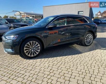 Сірий Ауді E-Tron, об'ємом двигуна 0 л та пробігом 66 тис. км за 32900 $, фото 3 на Automoto.ua