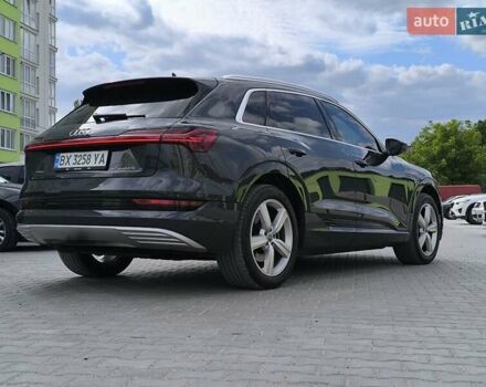 Серый Ауди E-Tron, объемом двигателя 0 л и пробегом 150 тыс. км за 21000 $, фото 6 на Automoto.ua