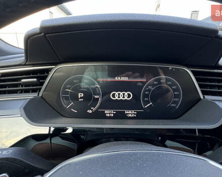 Серый Ауди E-Tron, объемом двигателя 0 л и пробегом 60 тыс. км за 32500 $, фото 13 на Automoto.ua