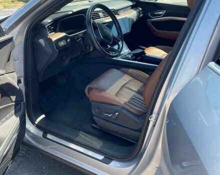 Серый Ауди E-Tron, объемом двигателя 0 л и пробегом 97 тыс. км за 34500 $, фото 6 на Automoto.ua