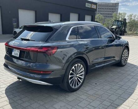 Серый Ауди E-Tron, объемом двигателя 0 л и пробегом 142 тыс. км за 27500 $, фото 4 на Automoto.ua