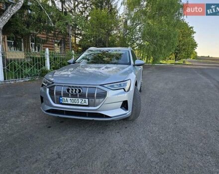 Серый Ауди E-Tron, объемом двигателя 0 л и пробегом 121 тыс. км за 27700 $, фото 9 на Automoto.ua