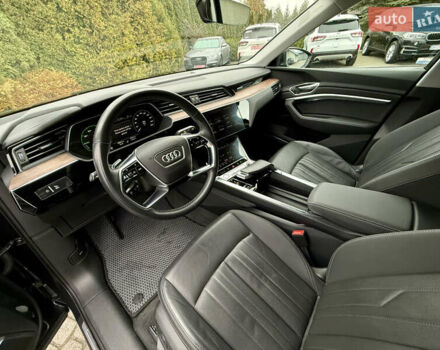 Сірий Ауді E-Tron, об'ємом двигуна 0 л та пробігом 59 тис. км за 30500 $, фото 13 на Automoto.ua
