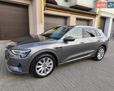 Сірий Ауді E-Tron, об'ємом двигуна 0 л та пробігом 128 тис. км за 29500 $, фото 5 на Automoto.ua