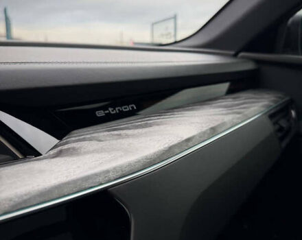 Серый Ауди E-Tron, объемом двигателя 0 л и пробегом 86 тыс. км за 33000 $, фото 52 на Automoto.ua