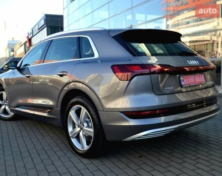 Серый Ауди E-Tron, объемом двигателя 0 л и пробегом 125 тыс. км за 23800 $, фото 174 на Automoto.ua