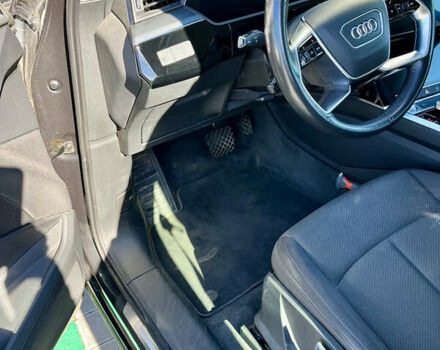 Серый Ауди E-Tron, объемом двигателя 0 л и пробегом 175 тыс. км за 22700 $, фото 12 на Automoto.ua