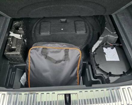 Серый Ауди E-Tron, объемом двигателя 0 л и пробегом 90 тыс. км за 36500 $, фото 17 на Automoto.ua