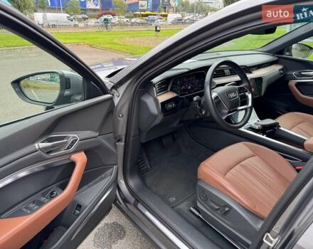 Серый Ауди E-Tron, объемом двигателя 0 л и пробегом 58 тыс. км за 37000 $, фото 29 на Automoto.ua