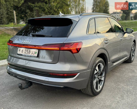 Сірий Ауді E-Tron, об'ємом двигуна 0 л та пробігом 180 тис. км за 21500 $, фото 14 на Automoto.ua