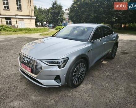 Сірий Ауді E-Tron, об'ємом двигуна 0 л та пробігом 70 тис. км за 34500 $, фото 4 на Automoto.ua