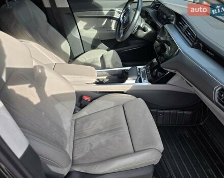Серый Ауди E-Tron, объемом двигателя 0 л и пробегом 77 тыс. км за 38000 $, фото 9 на Automoto.ua