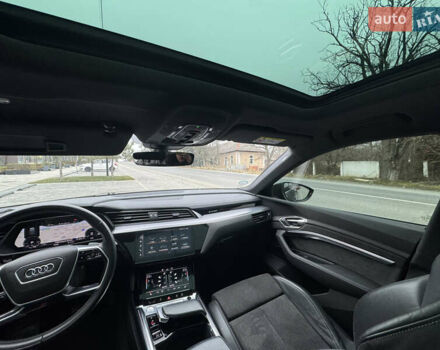 Серый Ауди E-Tron, объемом двигателя 0 л и пробегом 140 тыс. км за 32100 $, фото 35 на Automoto.ua