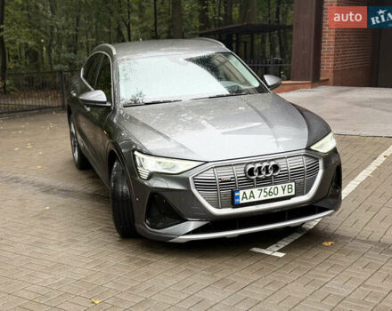 Ауди E-Tron 2020 в Киеве на Automoto.ua Серый Ауди E-Tron, объемом двигателя 0 л и пробегом 71 тыс. км за 35300 $, фото 8 на Automoto.ua