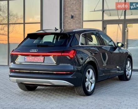 Серый Ауди E-Tron, объемом двигателя 0 л и пробегом 97 тыс. км за 21900 $, фото 20 на Automoto.ua