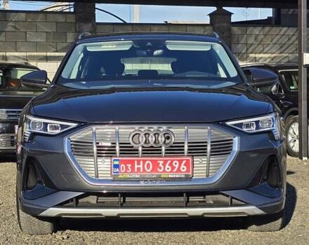 Серый Ауди E-Tron, объемом двигателя 0 л и пробегом 99 тыс. км за 31990 $, фото 10 на Automoto.ua