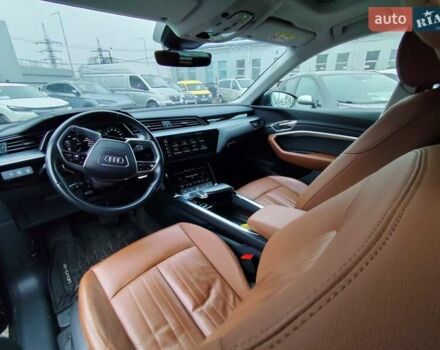 Серый Ауди E-Tron, объемом двигателя 0 л и пробегом 169 тыс. км за 33999 $, фото 37 на Automoto.ua